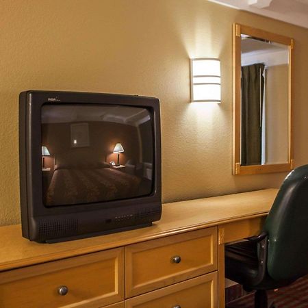 Relax Inn Saint Charles Εξωτερικό φωτογραφία